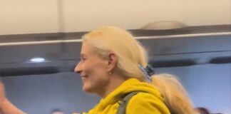 Frontier Airlines: Де Хаос Злітає ✈️