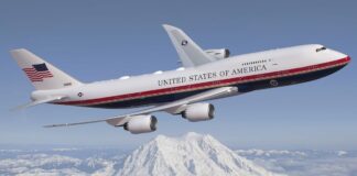 Трамп перефарбує Air Force One у “патріотичний” золотий колір