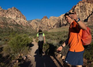 Алекс Хоннольд демонструє потенціал Невади для активного відпочинку у новому серіалі