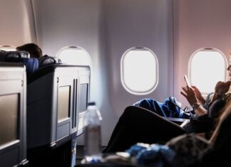 Зростання цін на нафту і вплив на вартість авіаквитків