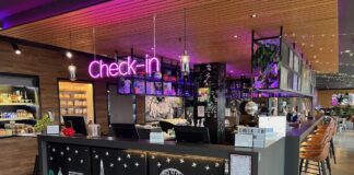 Натиснути чи не натиснути? Плюси та мінуси мобільного заселення в готелях