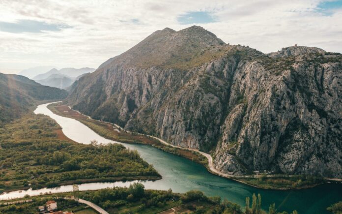 6cc5d837-1a7f-4e5e-855f-134f864611a3