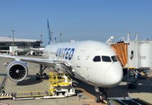 Новий 787 United: ремонт Boeing виявився марним